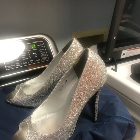 Shoes - Picture 2 of 6